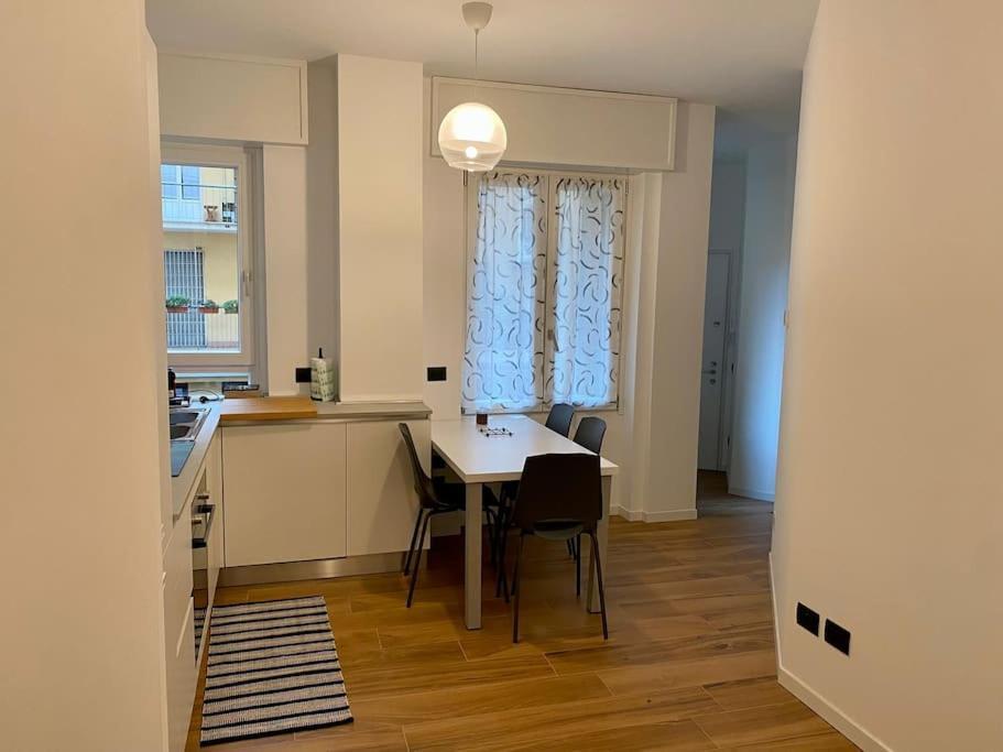 Casa Motti, Accogliente Appartamento Ristrutturato In Repubblica Milan Bagian luar foto