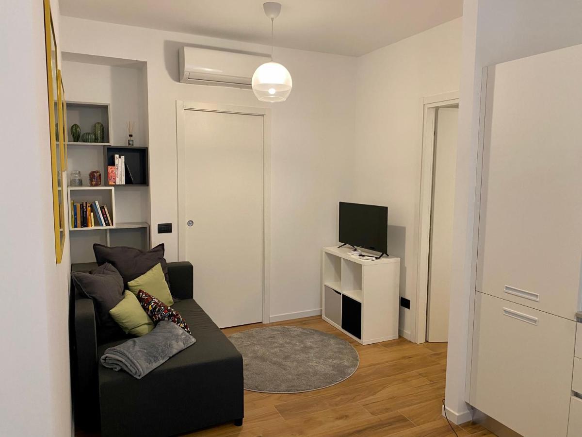 Casa Motti, Accogliente Appartamento Ristrutturato In Repubblica Milan Bagian luar foto